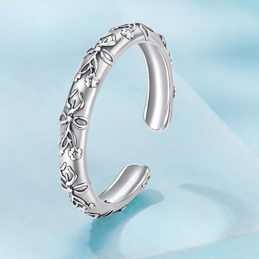 The Bow Reverie Ring